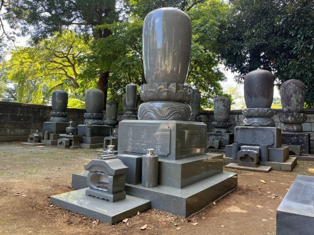 遊行上人無縫塔